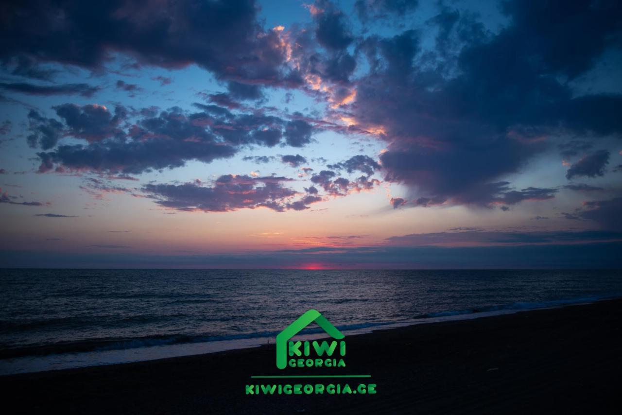 Kiwi Georgia Villa Kobuleti Exterior photo
